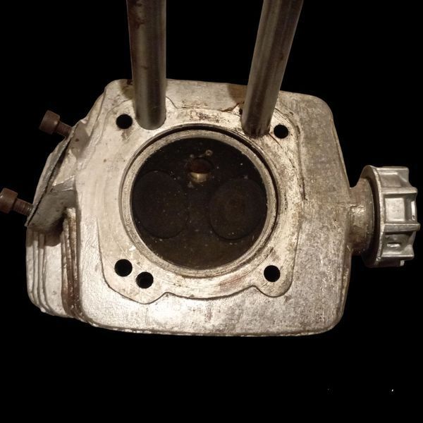 culasse gauche pour moto Dnepr 5741212 фото