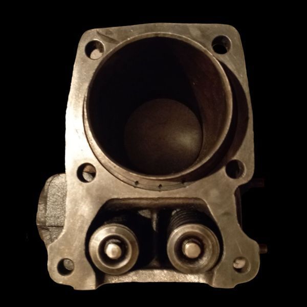 Left cylinder K750, M-72